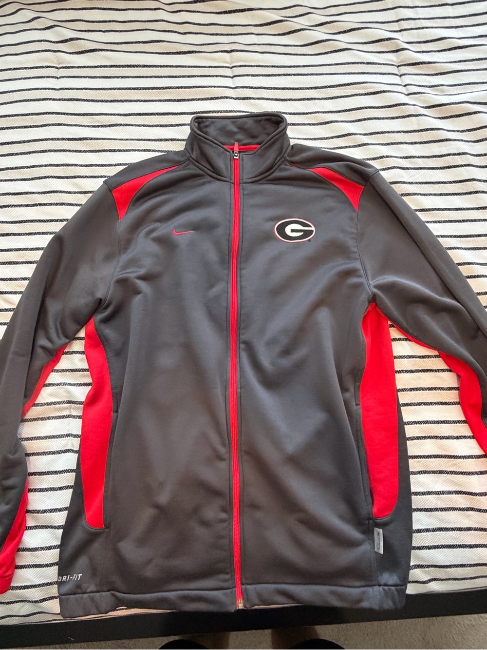 Lot of 2 Nike Red Georgia Bulldogs Full-Zip Athletic Jackets size Large - Picture 2 of 9